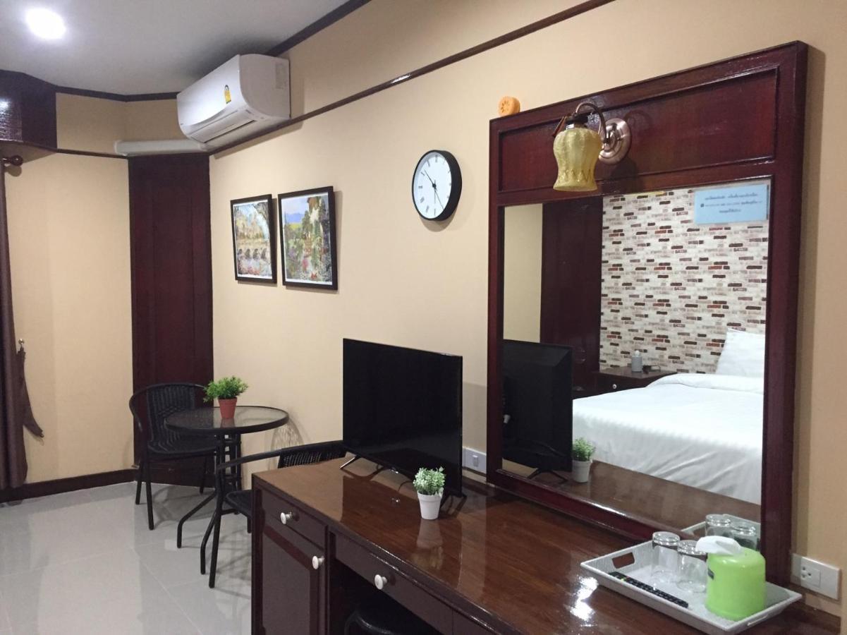 โรงแรมเมืองเพรียวอินน์ Mueang Phriao Inn Hotel Sara Buri Buitenkant foto