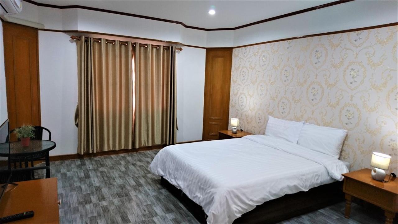 โรงแรมเมืองเพรียวอินน์ Mueang Phriao Inn Hotel Sara Buri Buitenkant foto